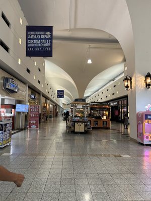 Boulevard Mall by null