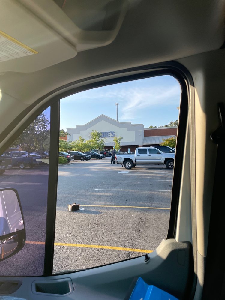 LOWE’S HOME IMPROVEMENT Updated June 2024 39 Reviews 1030 N Glynn