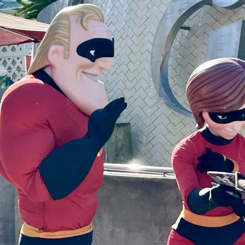 Pixar Pier - Mr. Incredible and Elastigirl - Amusement Parks Near Me - Anaheim, California Pixar Pier - Mr. Incredible and Elastigirl - Amusement Parks Near Me - Anaheim, California