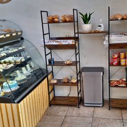 El Coqui Bakery - Inside