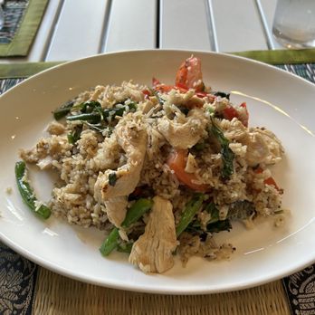 Courtside Thai Cuisine - Chicken fried rice - Thai Near Me - Fairfax, Virginia Courtside Thai Cuisine - Chicken fried rice - Thai Near Me - Fairfax, Virginia