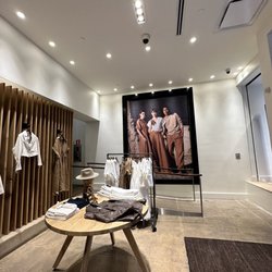Banana Republic