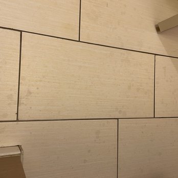 Fairfield by Marriott Inn & Suites Florence I-20 - Dirty floor - Hotels Near Me - Florence, South Carolina