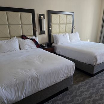 JW Marriott Chicago - Hotels Near Me - Chicago, Illinois