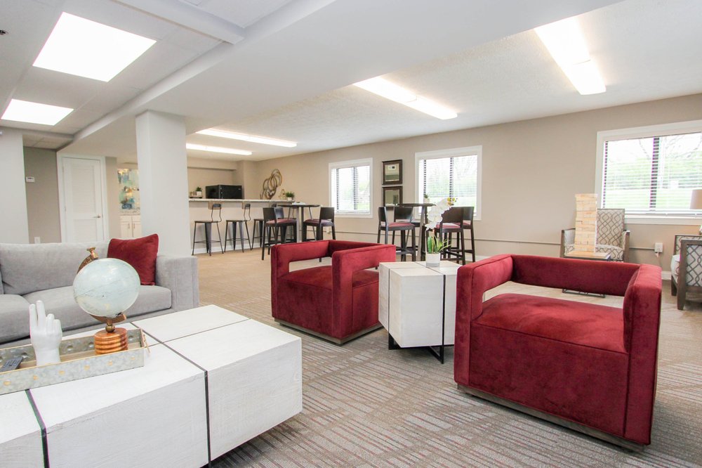 RIVER WEST FLATS BY BARRETT AND STOKELY Updated August 2024 35