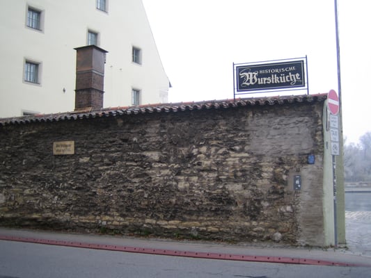 Historische Wurstkuchl by null