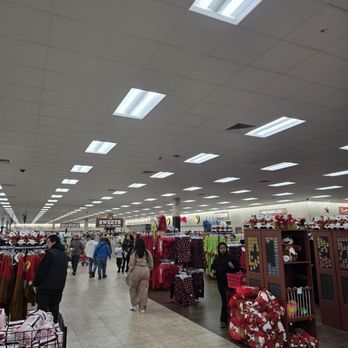 Buc-ee’s - Gas Stations Near Me - Sevierville, Tennessee