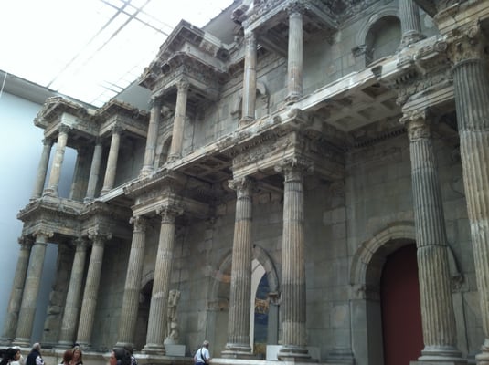 Pergamonmuseum by null