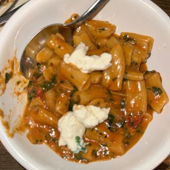 Scopa Italian Roots - Rigatoni - Italian Near Me - Venice, California Scopa Italian Roots - Rigatoni - Italian Near Me - Venice, California