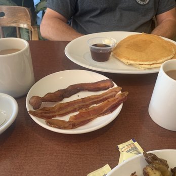 Mama Kat's - American Near Me - San Marcos, California