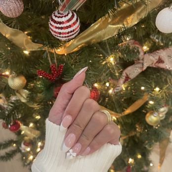 MOI Nails By Spring - Nail Salons Near Me - Los Angeles, California