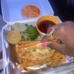 Tacos La Welta - Chicken quesatacos!