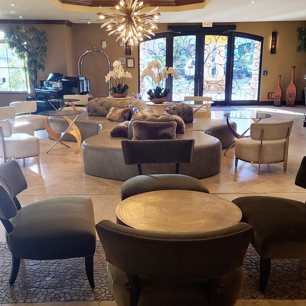 Bellasera Hotel & Suites Paso Robles, Tapestry by Hilton - Elegant decor - Hotels Near Me - Paso Robles, California