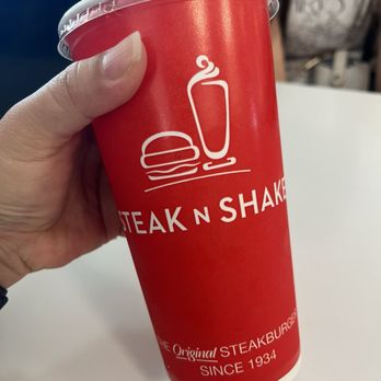 Steak ’n Shake - A fountain drink for me - American Near Me - Winter Park, Florida