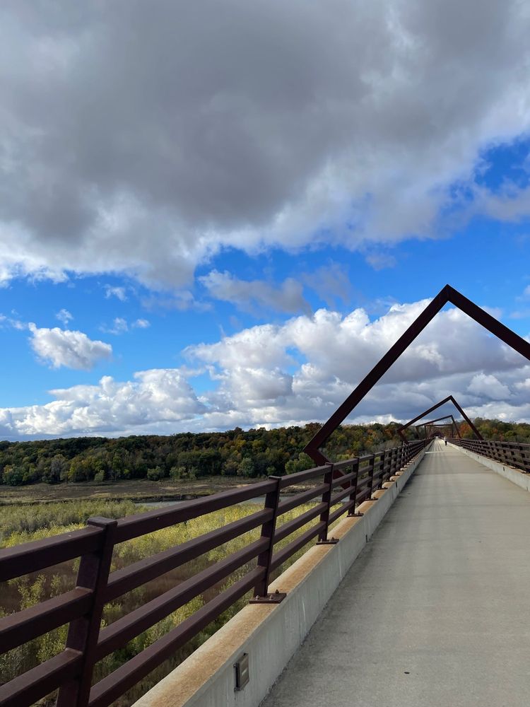 High Trestle Trail Logo