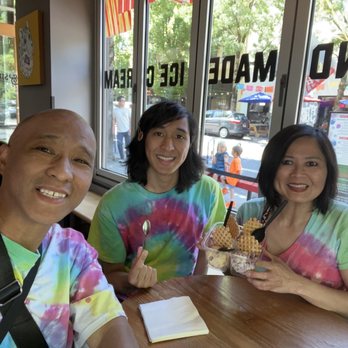 Salt & Straw - Got the flight. - Ice Cream & Frozen Yogurt Near Me - Portland, Oregon Salt & Straw - Got the flight. - Ice Cream & Frozen Yogurt Near Me - Portland, Oregon