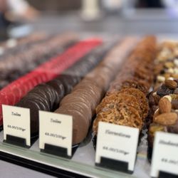 Chocolaterie Peter De Groote - And more chocolates!!!!
