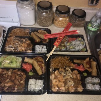 Fansway Teriyaki & sushi  - B3. Shrimp Bento, B1. Chicken Bento, A5. Vegetable Dumpling, A5. D1. Dancing Shrimp Roll - Japanese Near Me - Brooklyn, New York