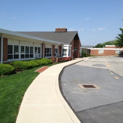 York Country Day School - Front main entrance to CDS.