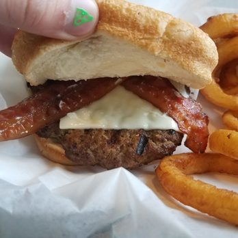 Hardee's - Burgers Near Me - Waynesburg, Pennsylvania Hardee's - Burgers Near Me - Waynesburg, Pennsylvania