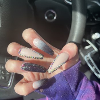 J Nails And Spa - Full set acrylics - Nail Salons Near Me - Crest Hill, Illinois