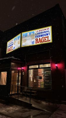 Fairmount Bagel by null