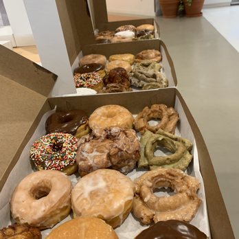 Kettle Glazed Doughnuts - The best - Donuts Near Me - Hollywood, California Kettle Glazed Doughnuts - The best - Donuts Near Me - Hollywood, California