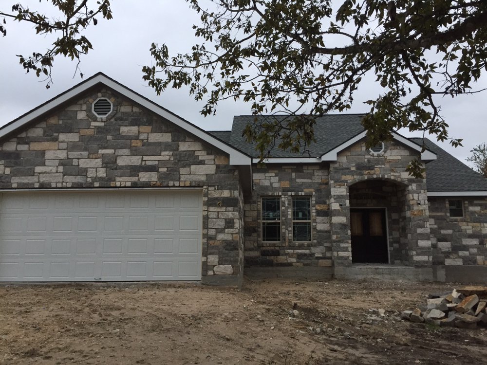 Slide of I M Roofing & Construction