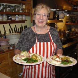 Gingerbread Cottage Bed & Breakfast - Vanessa is your welcoming hostess
