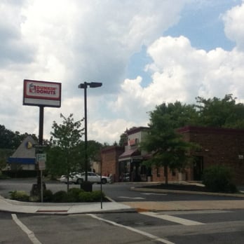 Dunkin' -  the intersection of a street and a restaurant - Donuts Near Me - Lansdowne, Pennsylvania