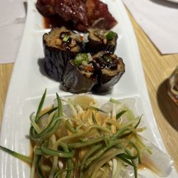 翡翠拉麵小籠包 - Appetizer is so yummy,   Pork ribs,  eggplant and lai ping