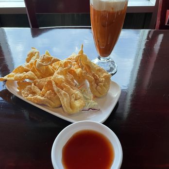 Pad Thai Restaurant - Wontons and Thai Tea - Thai Near Me - Saint Paul, Minnesota Pad Thai Restaurant - Wontons and Thai Tea - Thai Near Me - Saint Paul, Minnesota