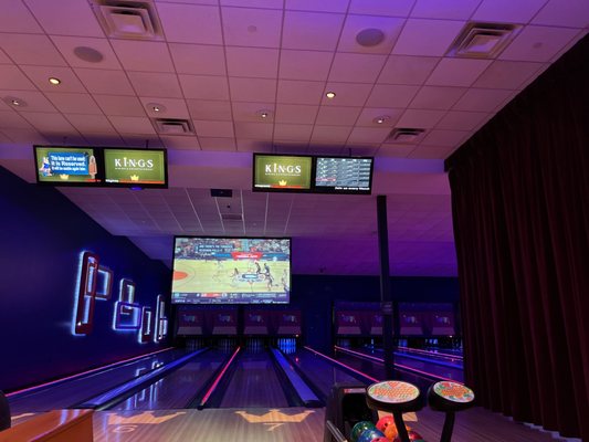 Kings Dining & Entertainment by null