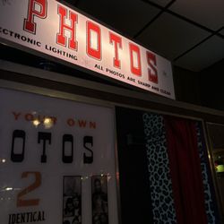 Cherry's High Dive - Photobooth