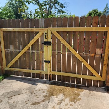 Finest Fencing - Fences & Gates Near Me - Green Bay, Wisconsin Finest Fencing - Fences & Gates Near Me - Green Bay, Wisconsin