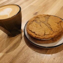 Silk City Coffee - Stuffed gingersnap cookie with cappachino
