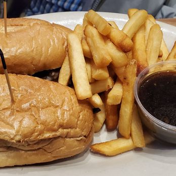 Quincy’s Potomac Bar & Grille - French Dip ($17.99) - Salad Near Me - Potomac, Maryland Quincy’s Potomac Bar & Grille - French Dip ($17.99) - Salad Near Me - Potomac, Maryland