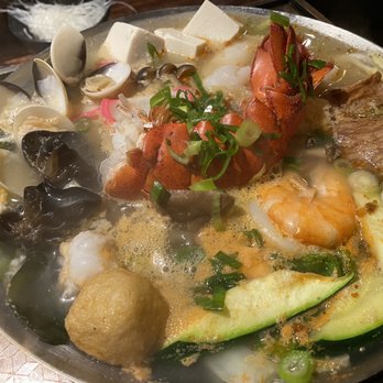 Tasty Pot - Seafood Lobster Hot Soup - Taiwanese Near Me - Beaverton, Oregon