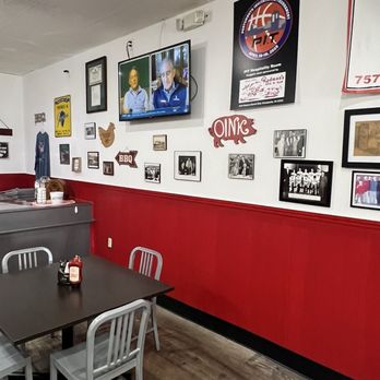 Rodman's BBQ - Pictures and television... - Barbeque Near Me - Chesapeake, Virginia Rodman's BBQ - Pictures and television... - Barbeque Near Me - Chesapeake, Virginia