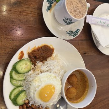 Ipoh Kopitiam - Nasi lemak with curry fishball - Malaysian Near Me - Alhambra, California