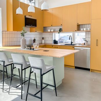 Fluff Designs - Home Staging Near Me - Vancouver, British Columbia