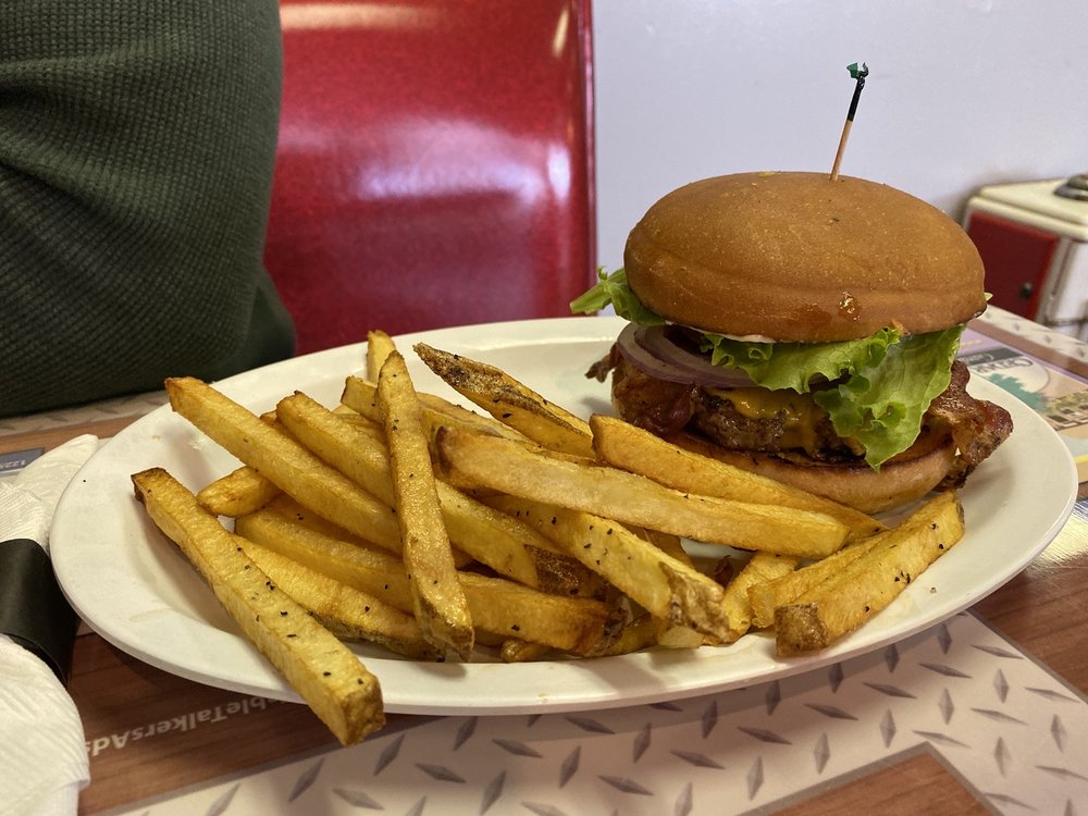 HOTRODDERS CAFE 138 Photos & 130 Reviews 1457 Mt Pleasant Rd