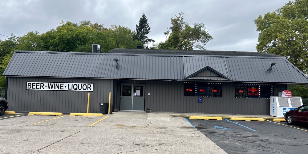 Wood Street Liquor Logo