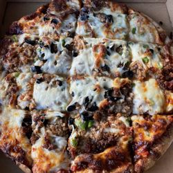 Tiemeyers Farm Market and Greenhouses - Pizza