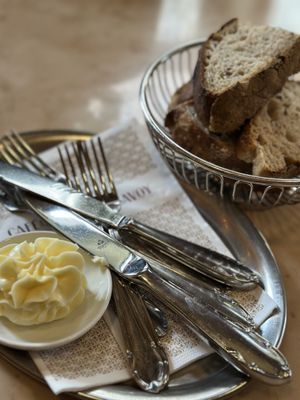 Café Savoy by null