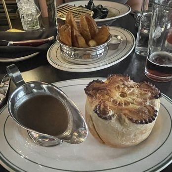 Marigold - Chicken Leek and Bacon pie, pub chips and an (unfortunately) canned Smithwicks - Indian Near Me - Cincinnati, Ohio Marigold - Chicken Leek and Bacon pie, pub chips and an (unfortunately) canned Smithwicks - Indian Near Me - Cincinnati, Ohio