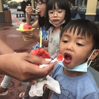 Hawaiian Ice Cones - Mask off, Shaved ice in - Shaved Ice Near Me - Kailua-Kona, Hawaii