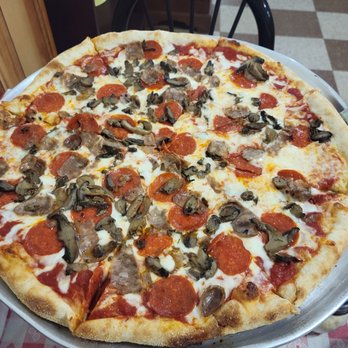 Tuscany's Pizzeria - Large Thin Pepperoni, sausage and mushroom - Pizza Near Me - Emmitsburg, Maryland Tuscany's Pizzeria - Large Thin Pepperoni, sausage and mushroom - Pizza Near Me - Emmitsburg, Maryland