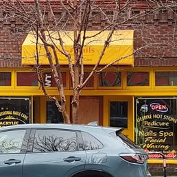Tree Blocking Nail Place Tree Blocking Nail Place