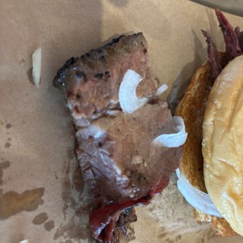 Miller's Smokehouse - Awesome juciy brisket - Barbeque Near Me - Belton, Texas